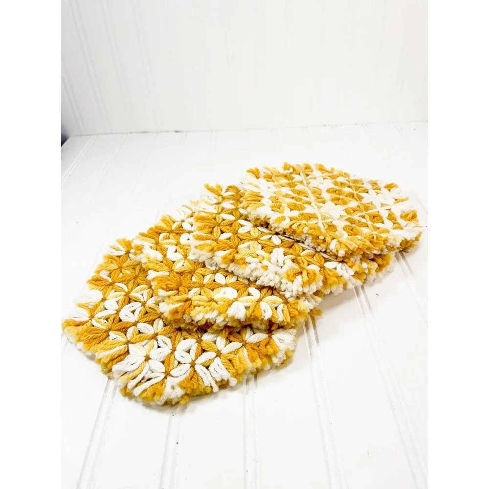 Vintage Yellow Knit Potholder‎ Set - Retro Kitchen Decor